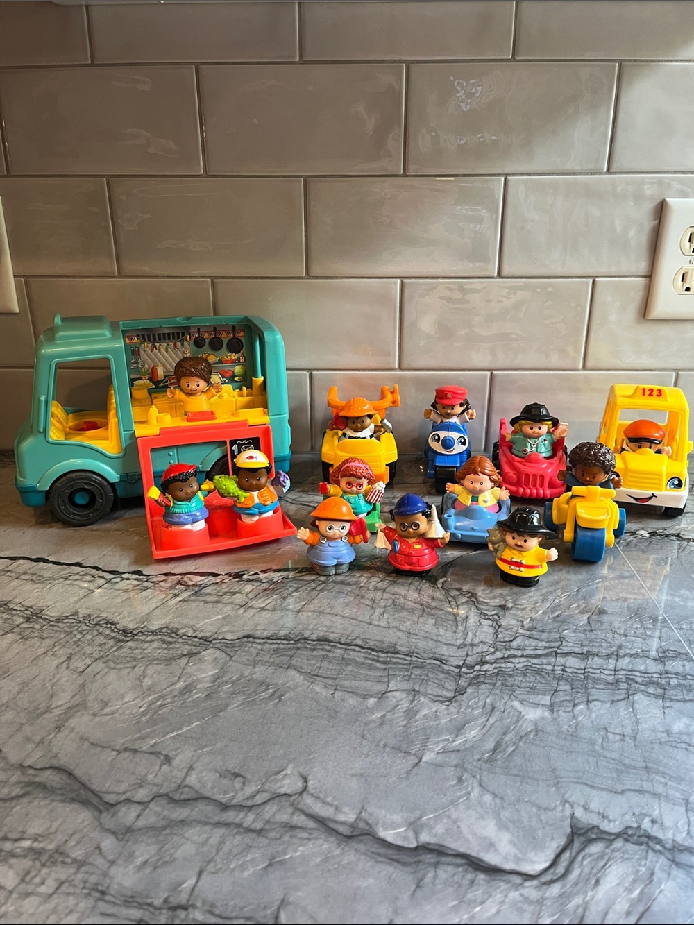 Fisher-Price Little People Lot of 21! Includes 13 little people and 8 vehicles